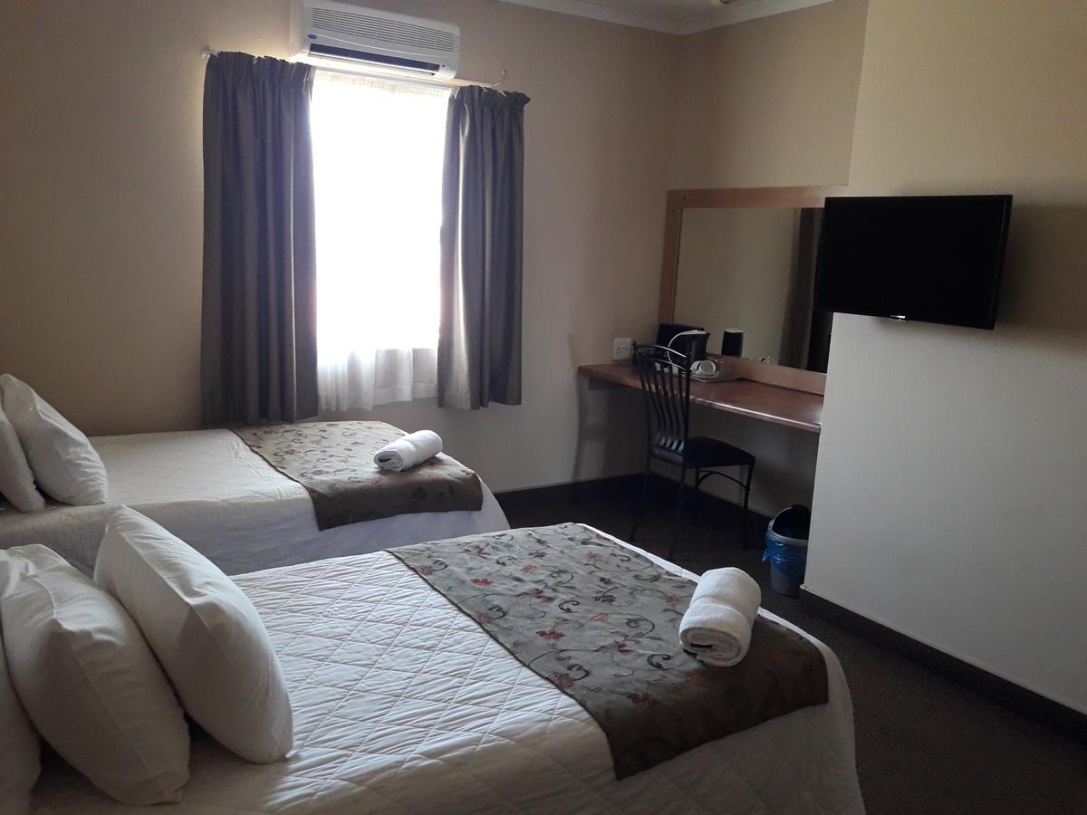 Airport Hotel 金伯利 外观 照片
