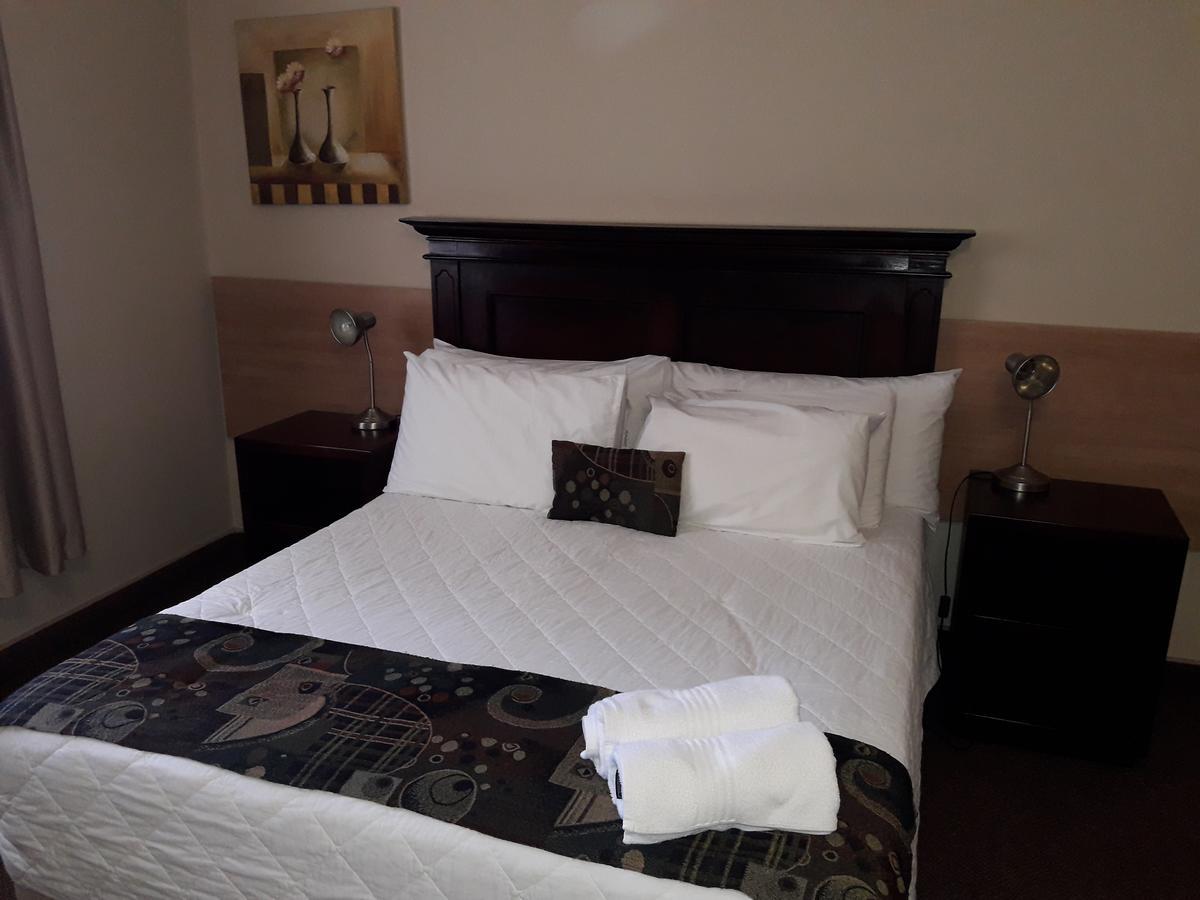 Airport Hotel 金伯利 外观 照片